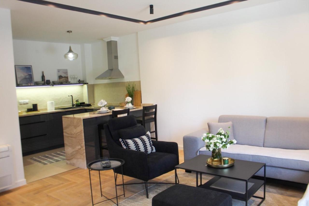 Soho Apartman Τρέμπινιε Εξωτερικό φωτογραφία