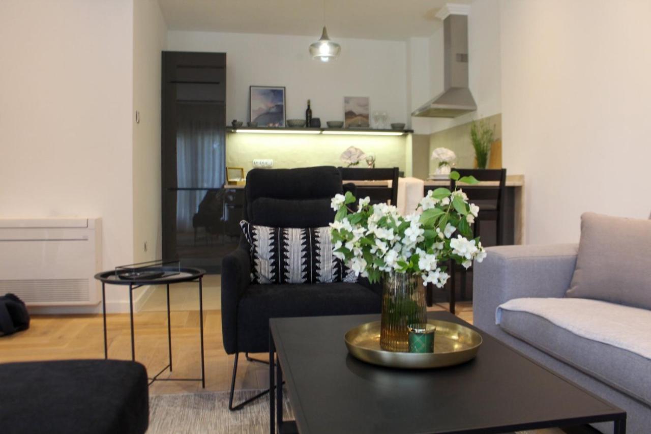 Soho Apartman Τρέμπινιε Εξωτερικό φωτογραφία