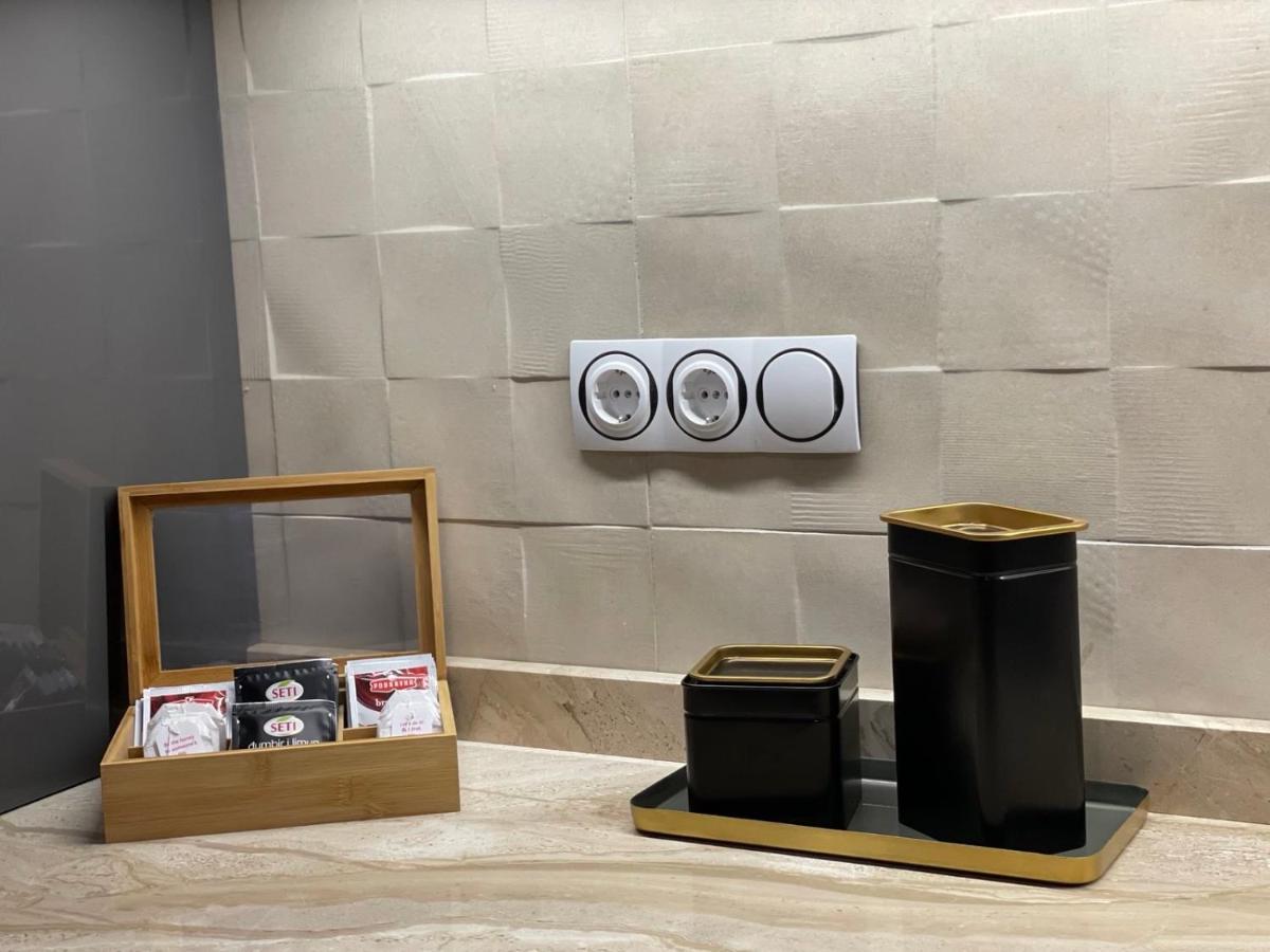 Soho Apartman Τρέμπινιε Εξωτερικό φωτογραφία
