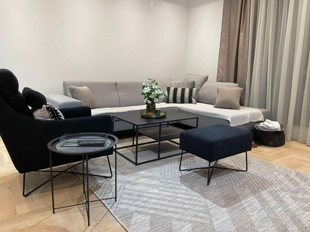 Soho Apartman Τρέμπινιε Εξωτερικό φωτογραφία